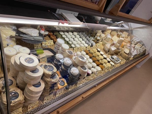 Le Biefort, genre époisses, en moitié 140 à 170 g