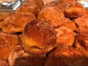 Beignet à la confiture de Framboises