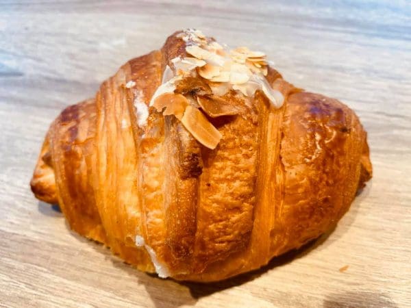 Croissant aux Amandes